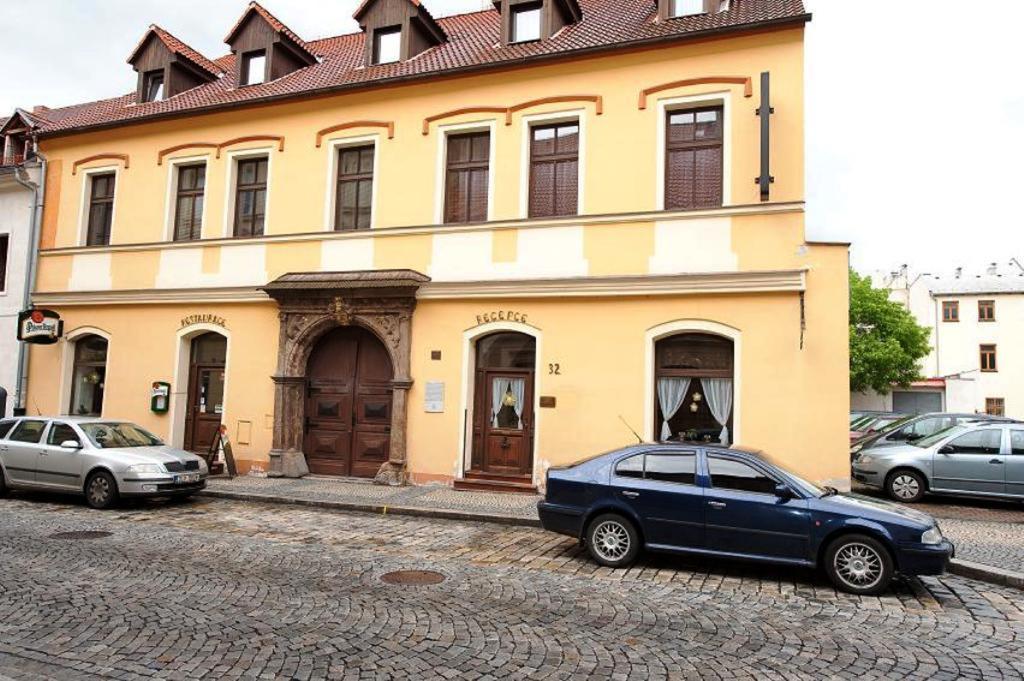 Hotel U Dvou Medvidku Chomutov Exterior photo